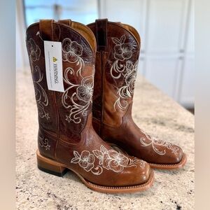SHYANNE WOMEN'S "LASY" FLORAL EMBROIDERED WESTERN COWBOY BOOTS "NWOT"